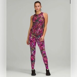 Lululemon Base Pace High-Rise Tight 28"
Hyper Flow Pink Multi Size 4
